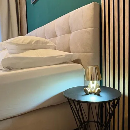 Urban Retreat Center Apartment *